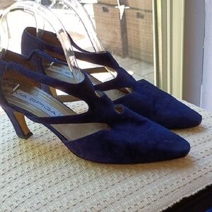 Via Spiga Women's Blue Suede Heels size 10B.Very good Condition